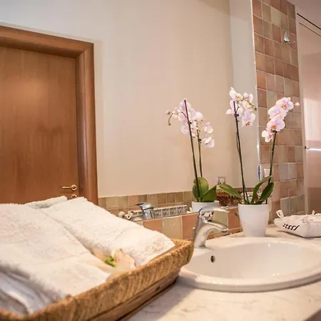 Palazzo Cosentino 3*